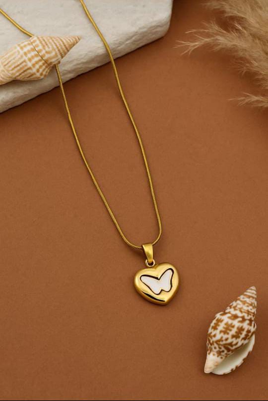 Butterfly Anti-Tushed rnished nacklace