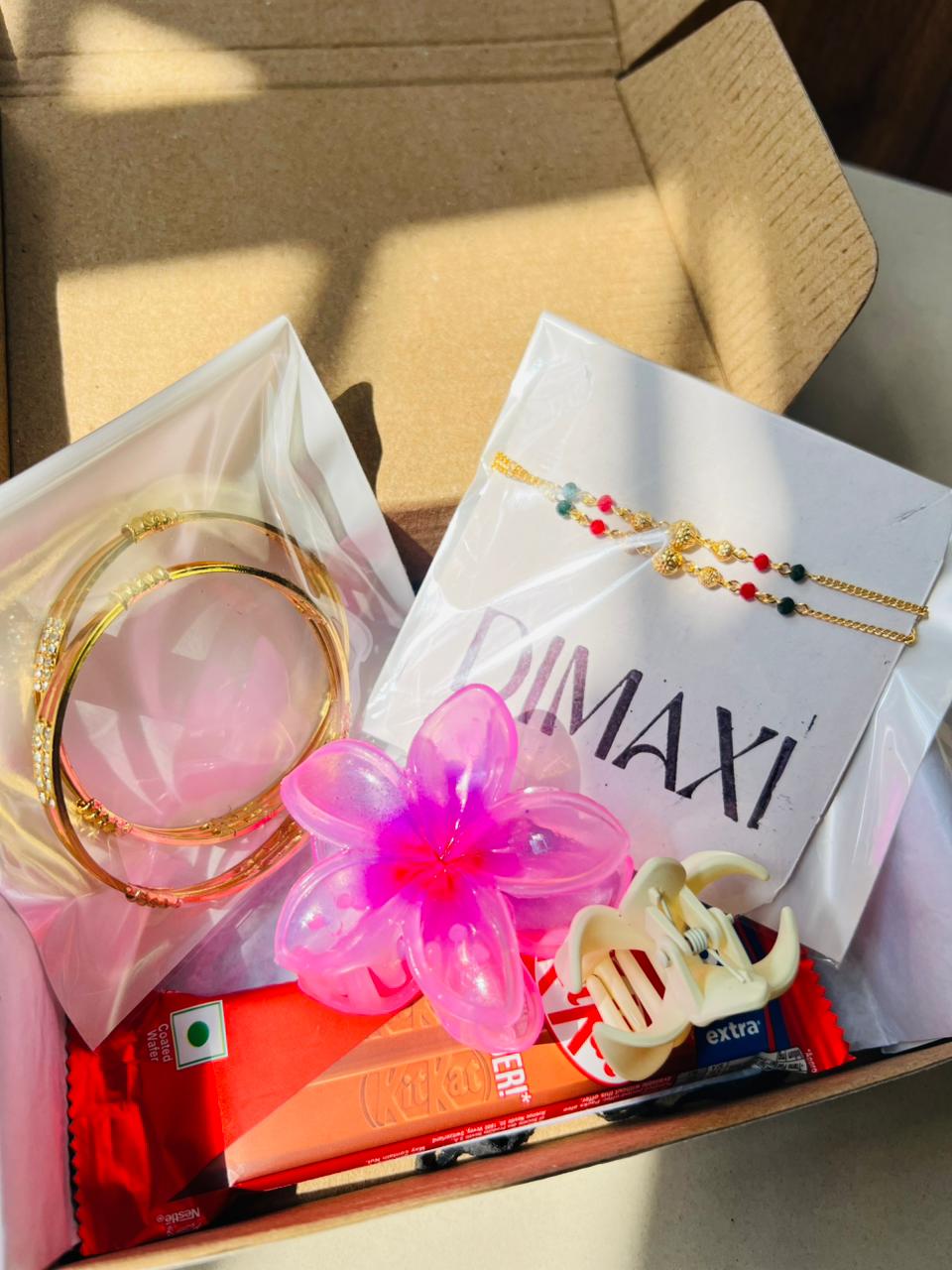 The GLAM Box (gift hamper)