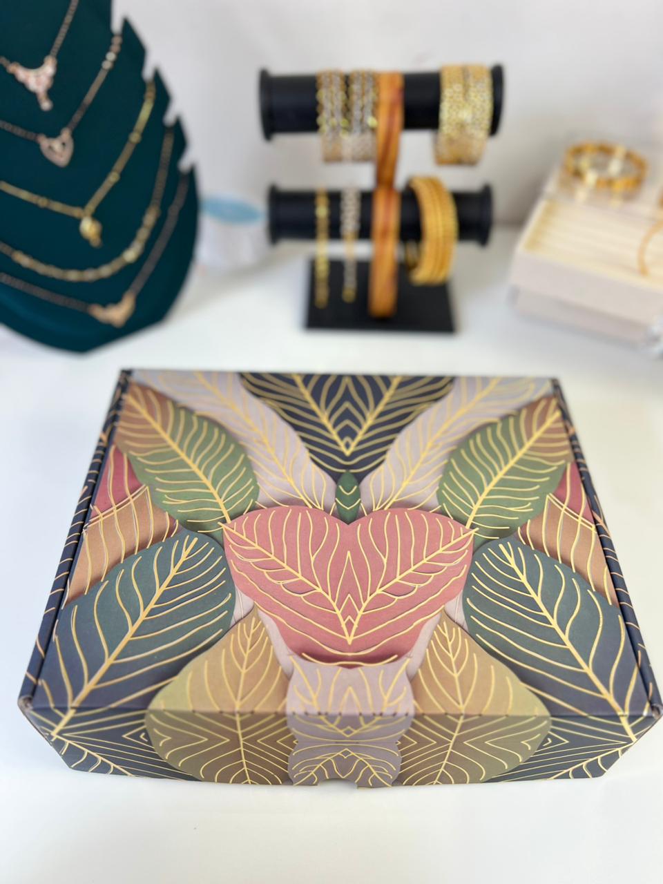 The Luxury Box (gift hamper)